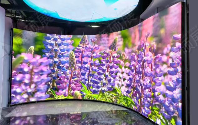 The difference between LED curved screen and LED flat screen, which is better?