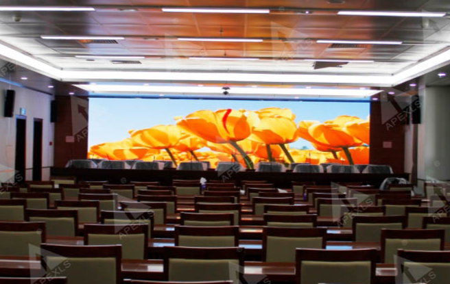 Meeting room LED display with SMD or COB?